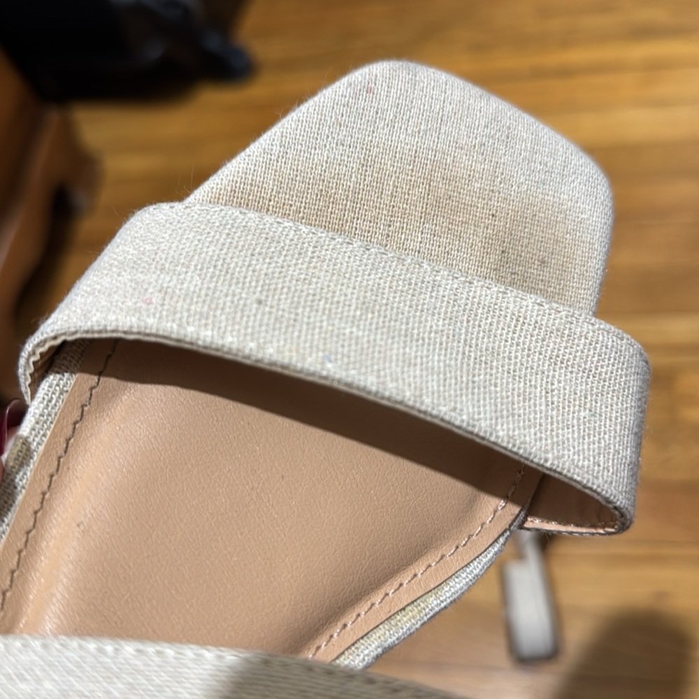 Tan sandals - Picture 6 of 8